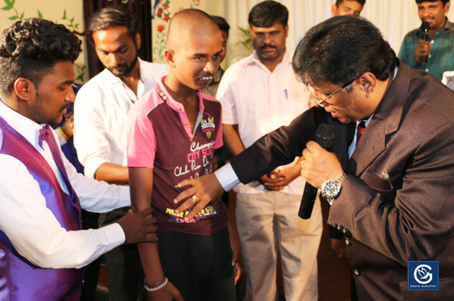 Hundreds flocked into the Blessing Prophetic Prayer on May 25th and 27th, 2018 at Bethesda International Ministry Prayer Hall in Belgaum, Karnataka. The Prayer meetings were a source of transformation for many a people from Bondage and Sickness. 